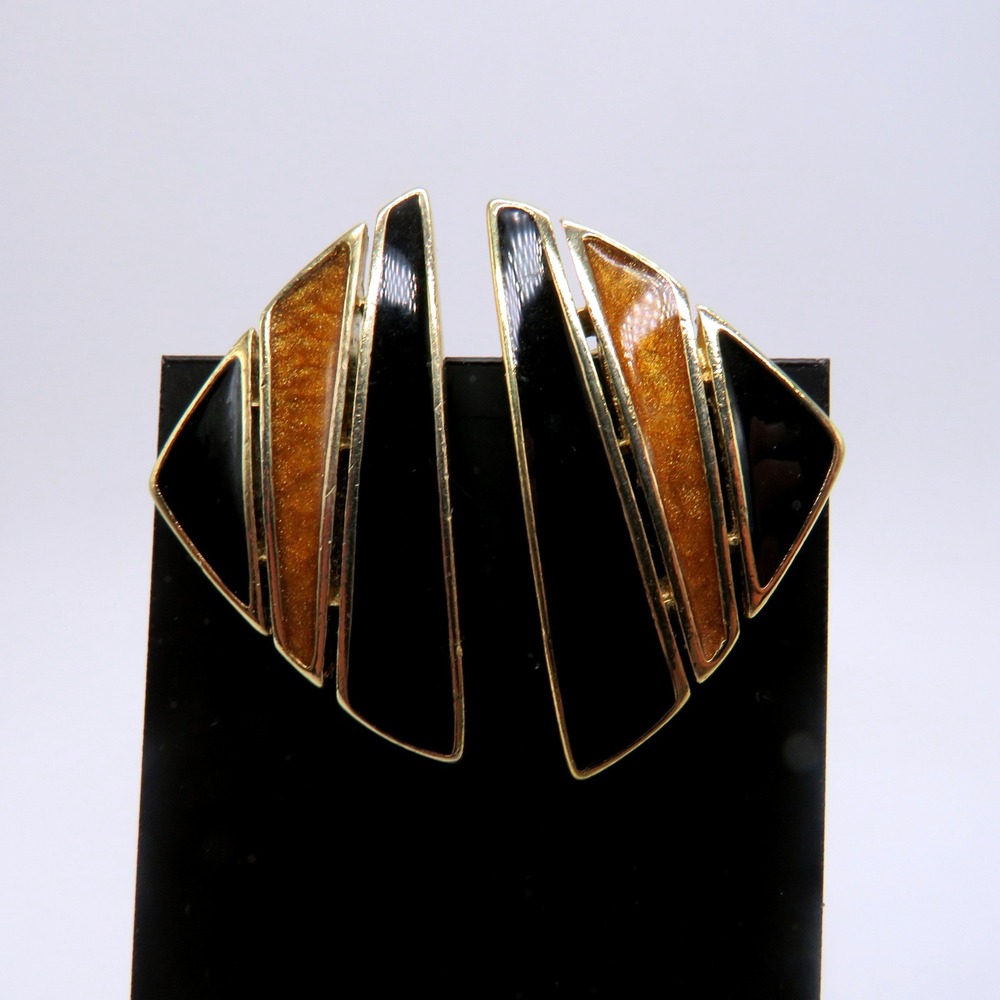 Trifari Vintage Black Gold Enamel Glitter Geometric Fan Clip On Earrings 1.5"